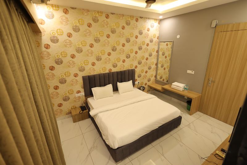 deluxe-room